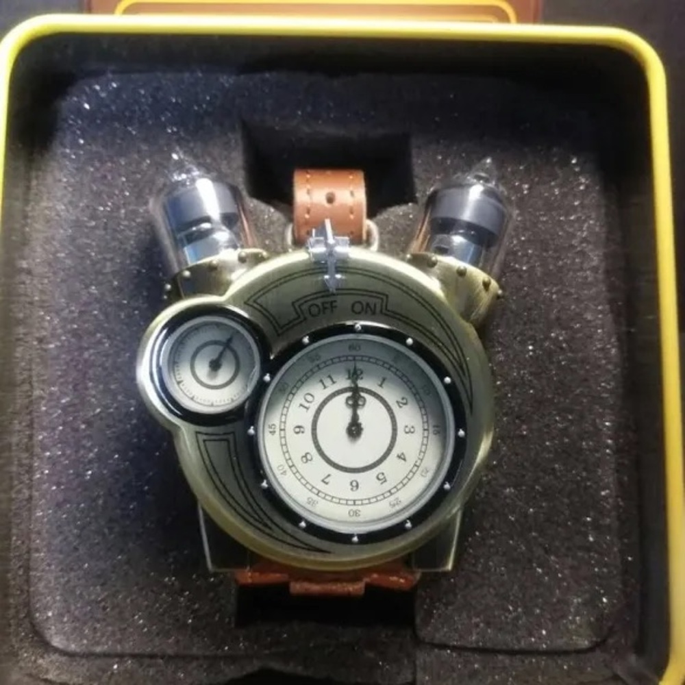 Tesla watch - Picture 9 of 10